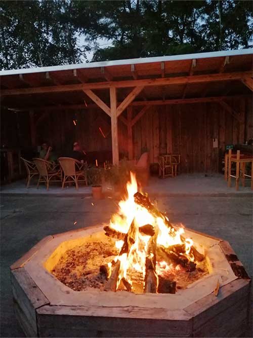 Feuerstelle Außenbereich - WochenEnd AusZeit